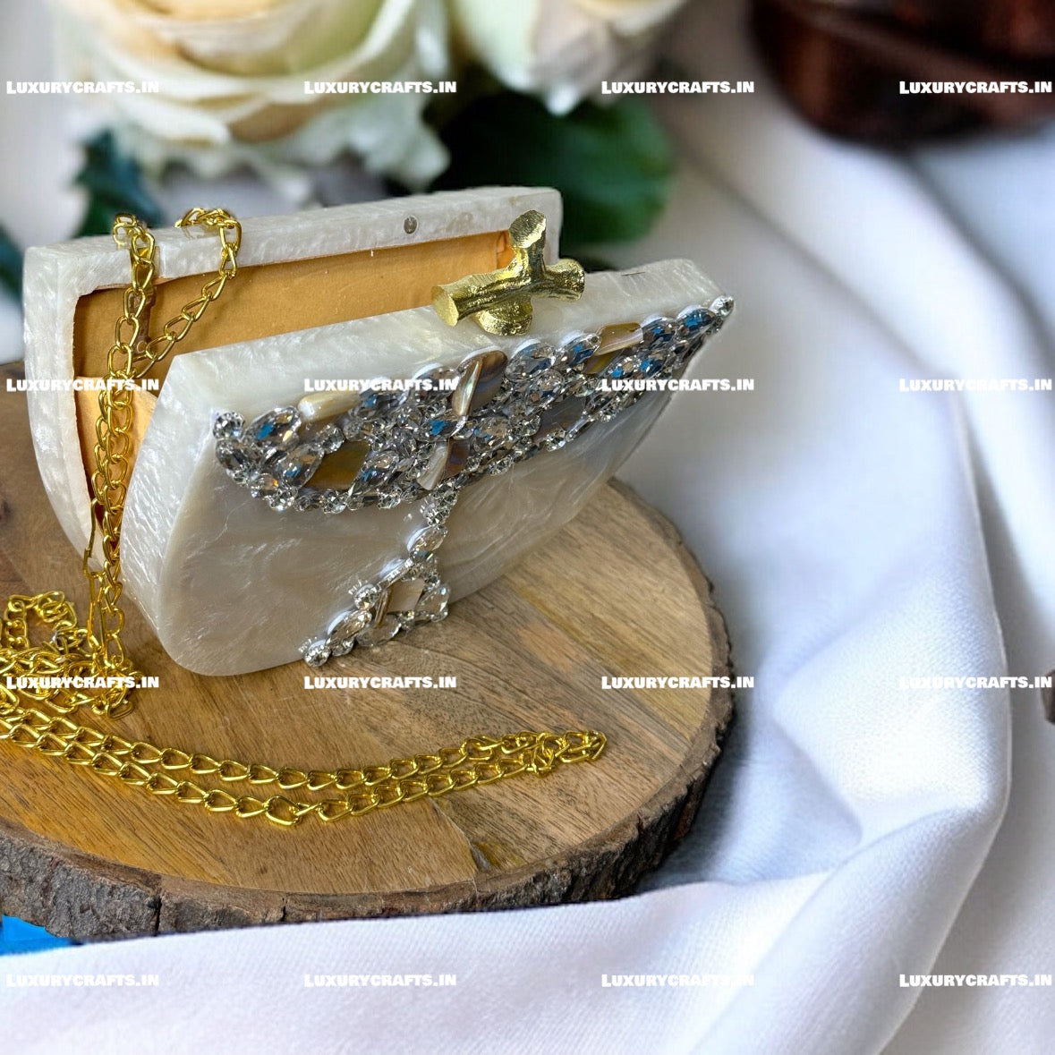 Cherished Moments: Resin Bridal Clutch, Your Style, Wedding Bliss Companion.