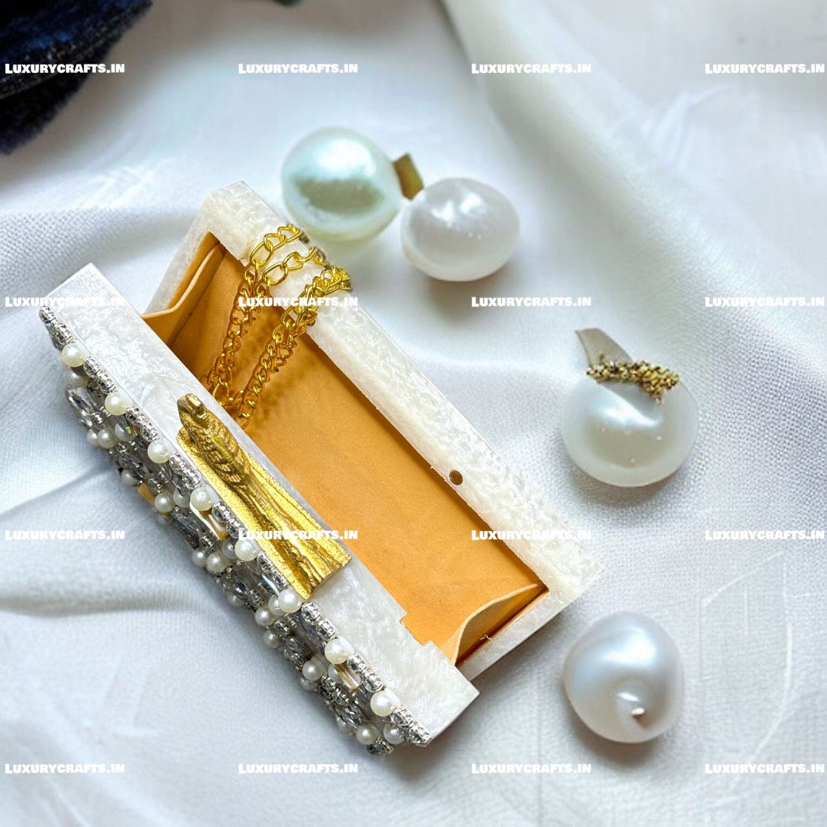 Bridal Beauty Unveiled Resin Clutch, A Touch of Elegance.